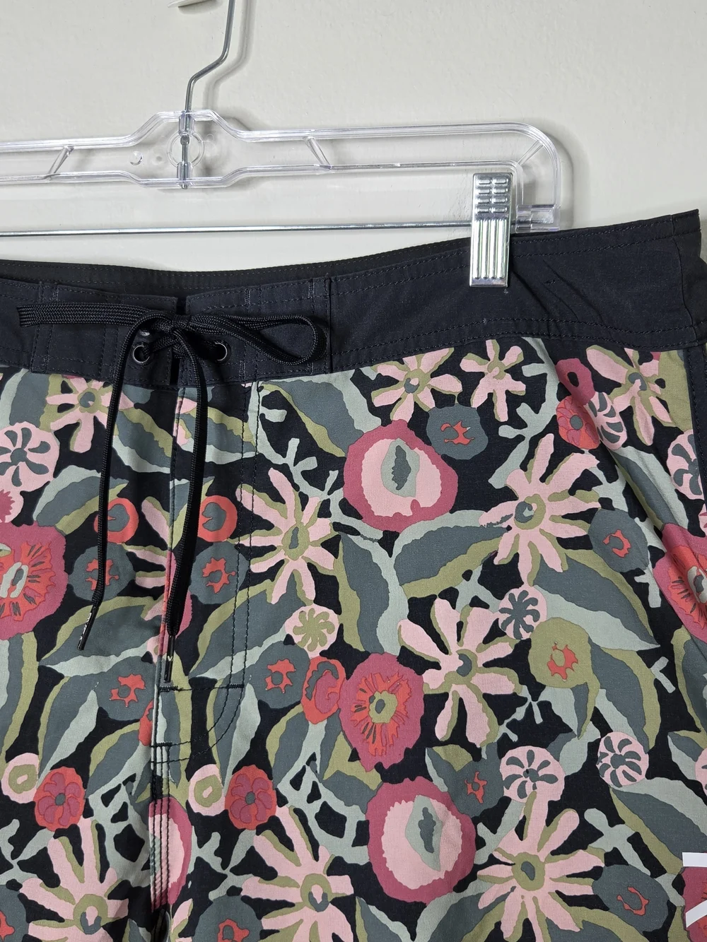 RVCA Men’s Eastern 4-Way Stretch Boardshorts